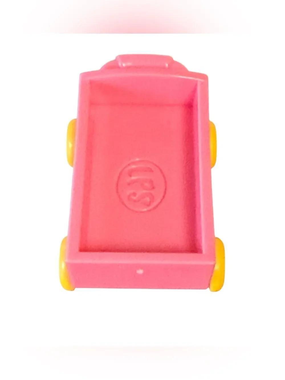 Hasbro Littlest Pet Shop pink Accessory Wagon with Yellow Wheels
